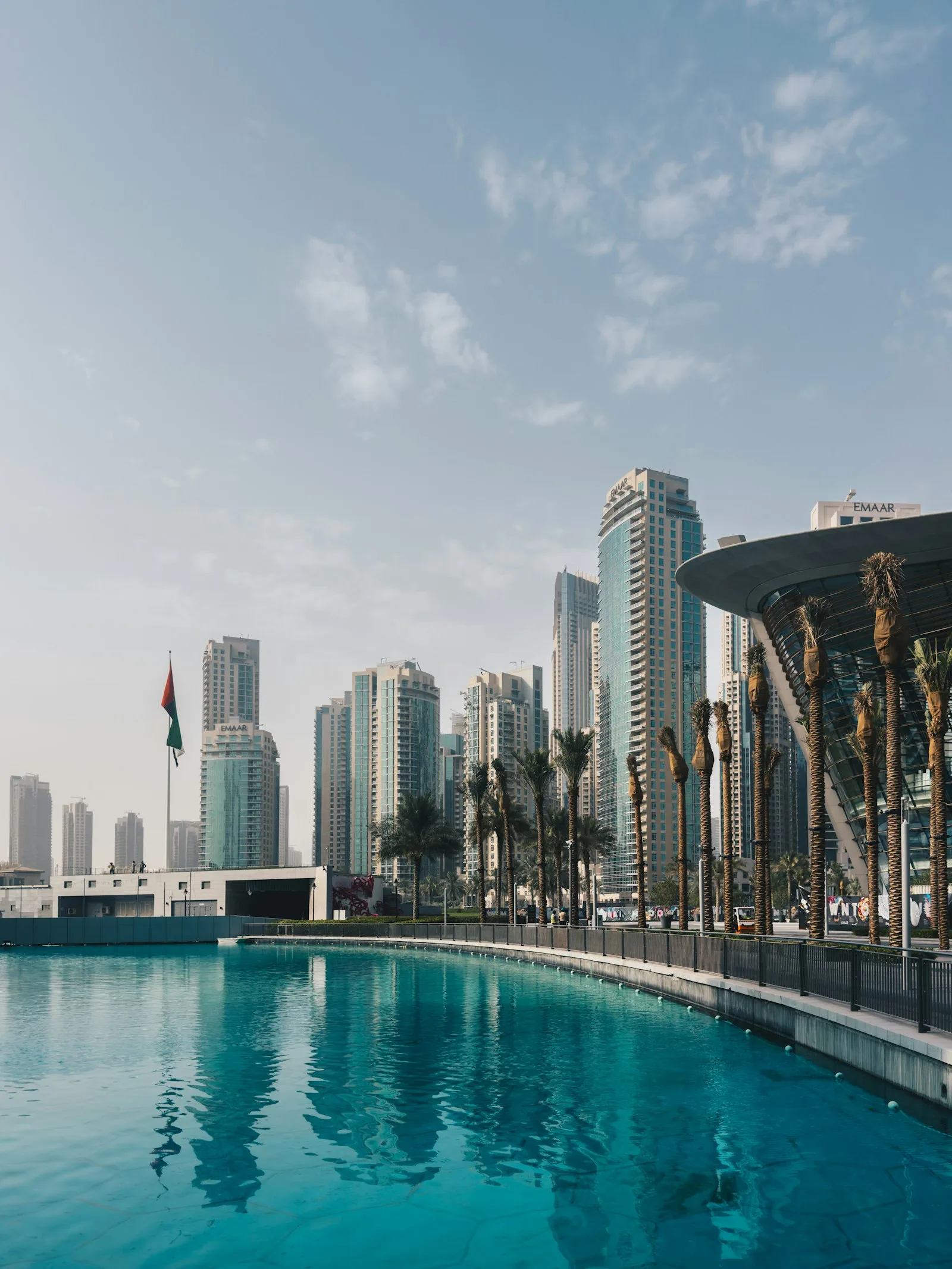 Emaar Beachfront, Dubai: the community, homes and setting covered in this Emaar Beachfront property guide