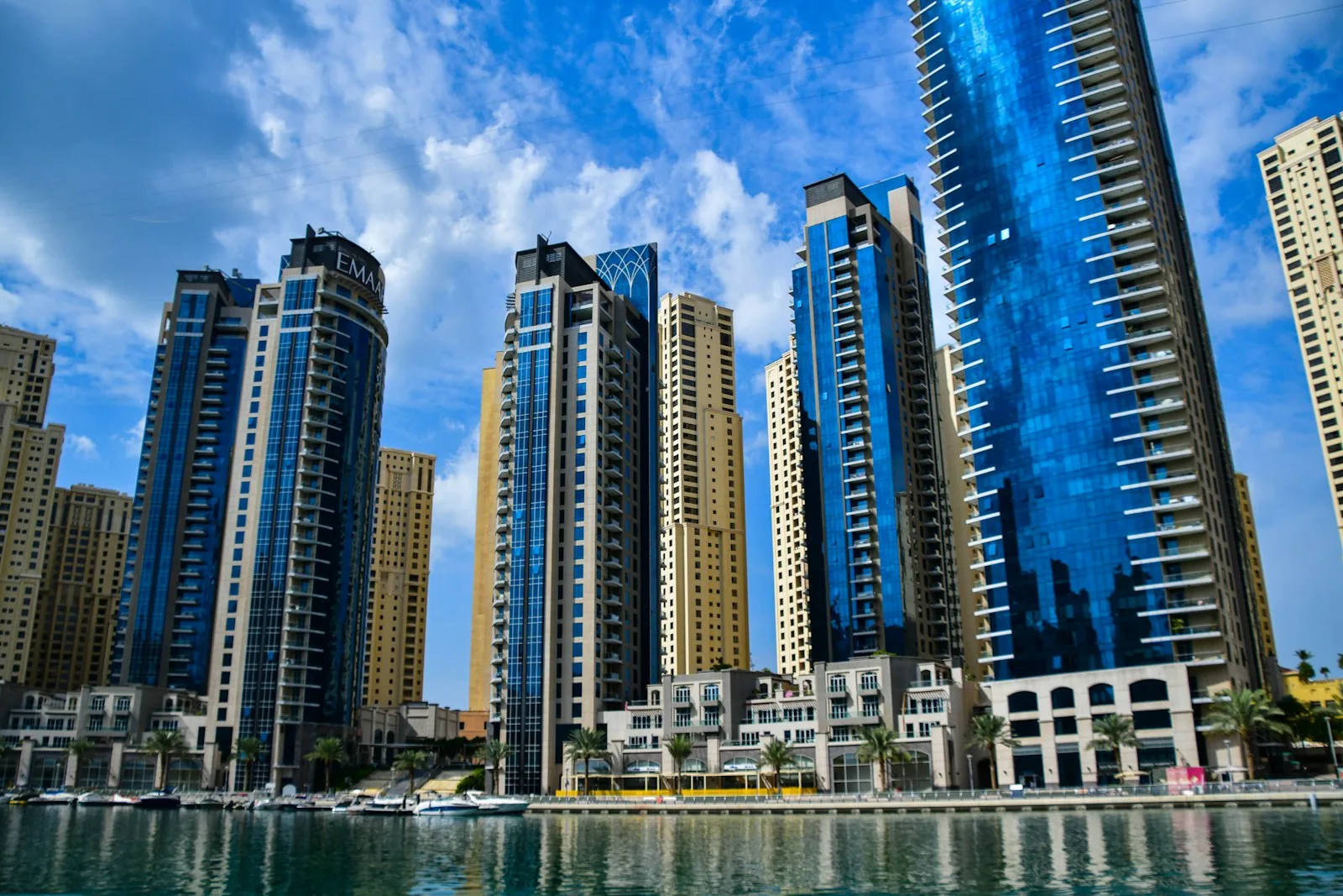 Jumeirah Lake Towers, Dubai: the community, homes and setting covered in this Jumeirah Lake Towers property guide